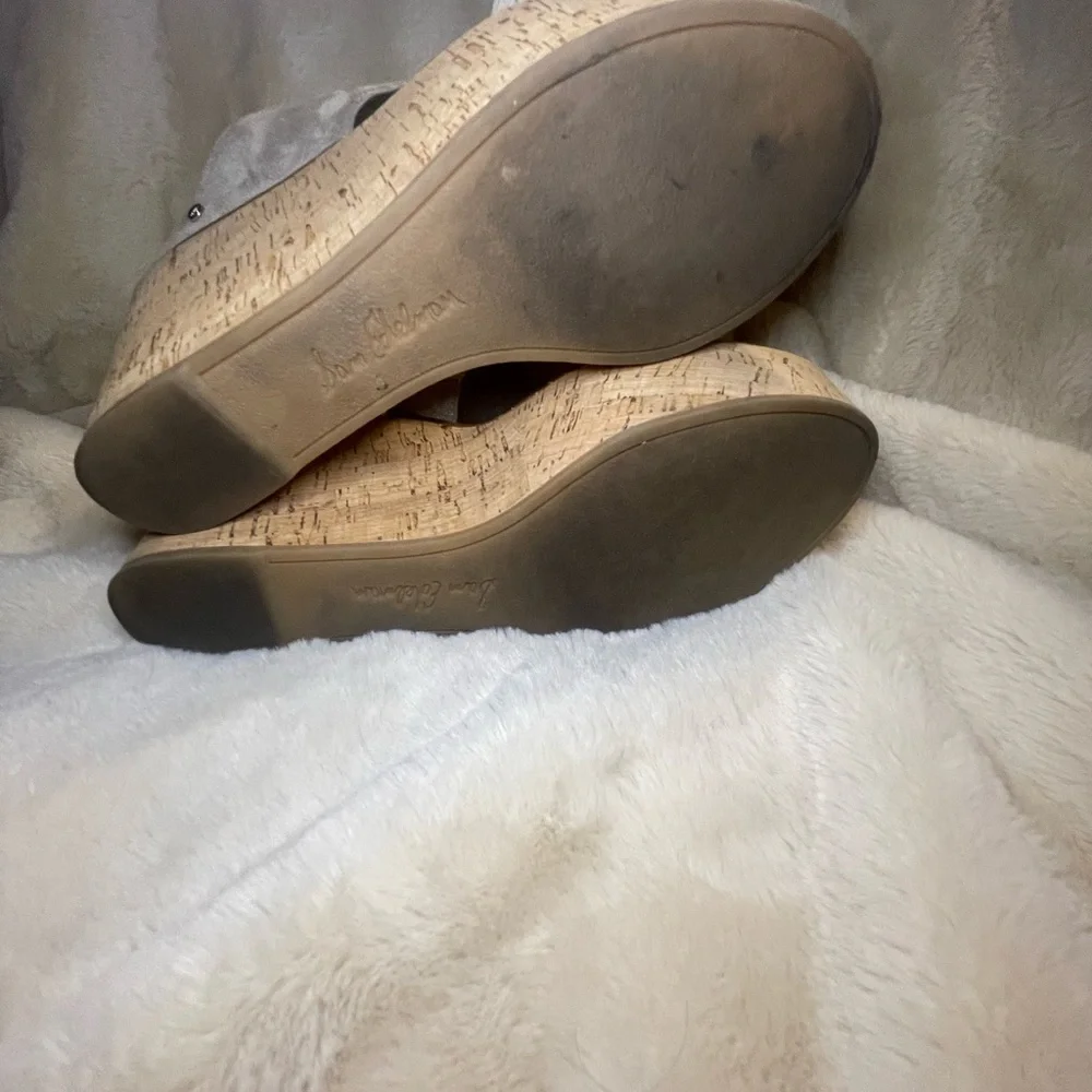 Wedge Sandals Gray Suede Cork Wedge Open Toe Size 7 - Picture 5 of 6